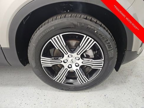Used 2020 Volvo XC40 T5 Inscription w/ Protection Package AWD/4WD image 8
