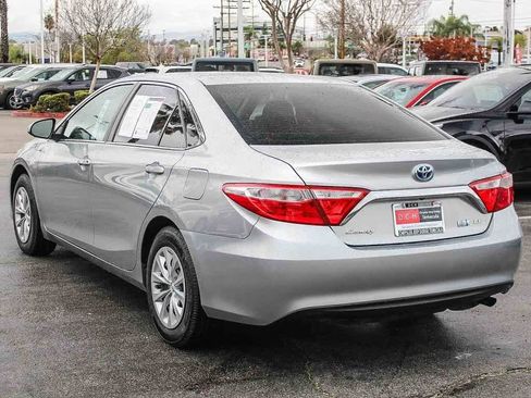 Used 2017 Toyota Camry LE image 8