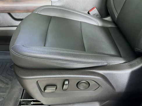 Used 2024 GMC Sierra 2500 SLT w/ SLT Premium Package image 31