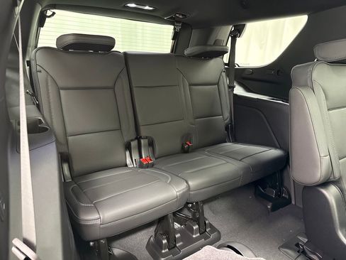 New 2026 GMC Yukon Denali w/ Sun & Power Step Package image 14
