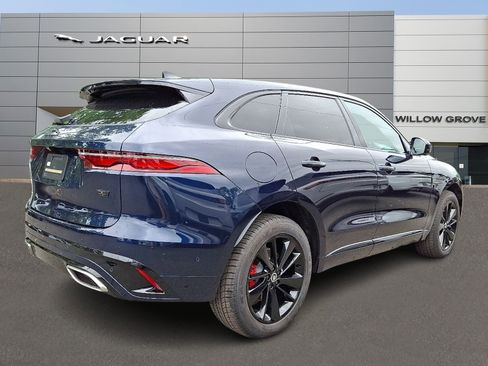 New 2026 Jaguar F-PACE R-Dynamic S image 2