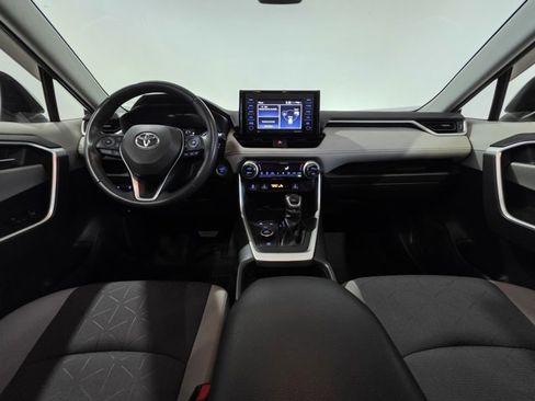 Used 2020 Toyota RAV4 XLE w/ Convenience Package image 14