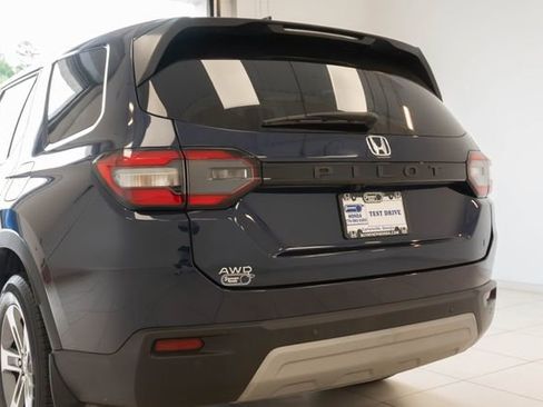 Used 2024 Honda Pilot EX-L image 9