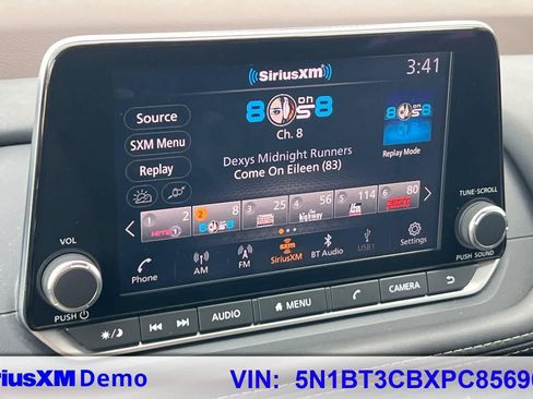 Used 2023 Nissan Rogue SL image 29