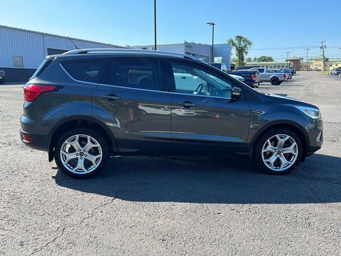 Used 2019 Ford Escape Titanium w/ U9j03 - Titanium Tow Package AWD/4WD image 23