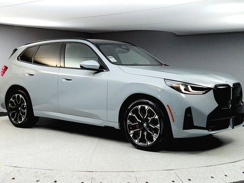 Used 2025 BMW X3 xDrive30i w/ Premium Package image 1