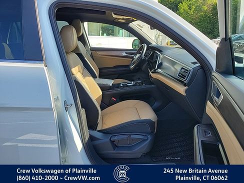 Used 2024 Volkswagen Atlas Cross Sport SE w/ Panoramic Sunroof Package AWD/4WD image 17