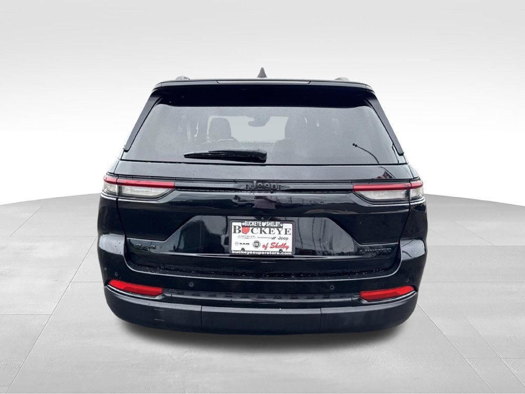 Certified 2024 Jeep Grand Cherokee Limited w/ Black Appearance Package AWD/4WD image 5