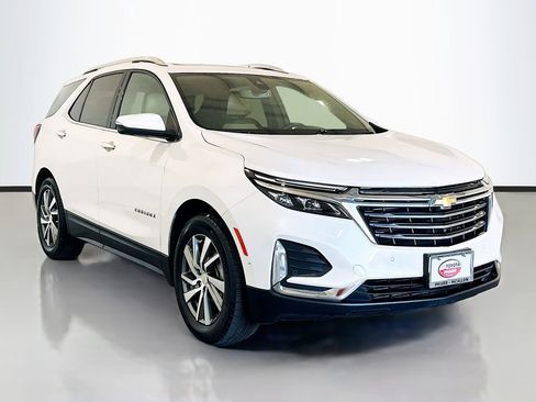 Used 2024 Chevrolet Equinox Premier FWD image 3