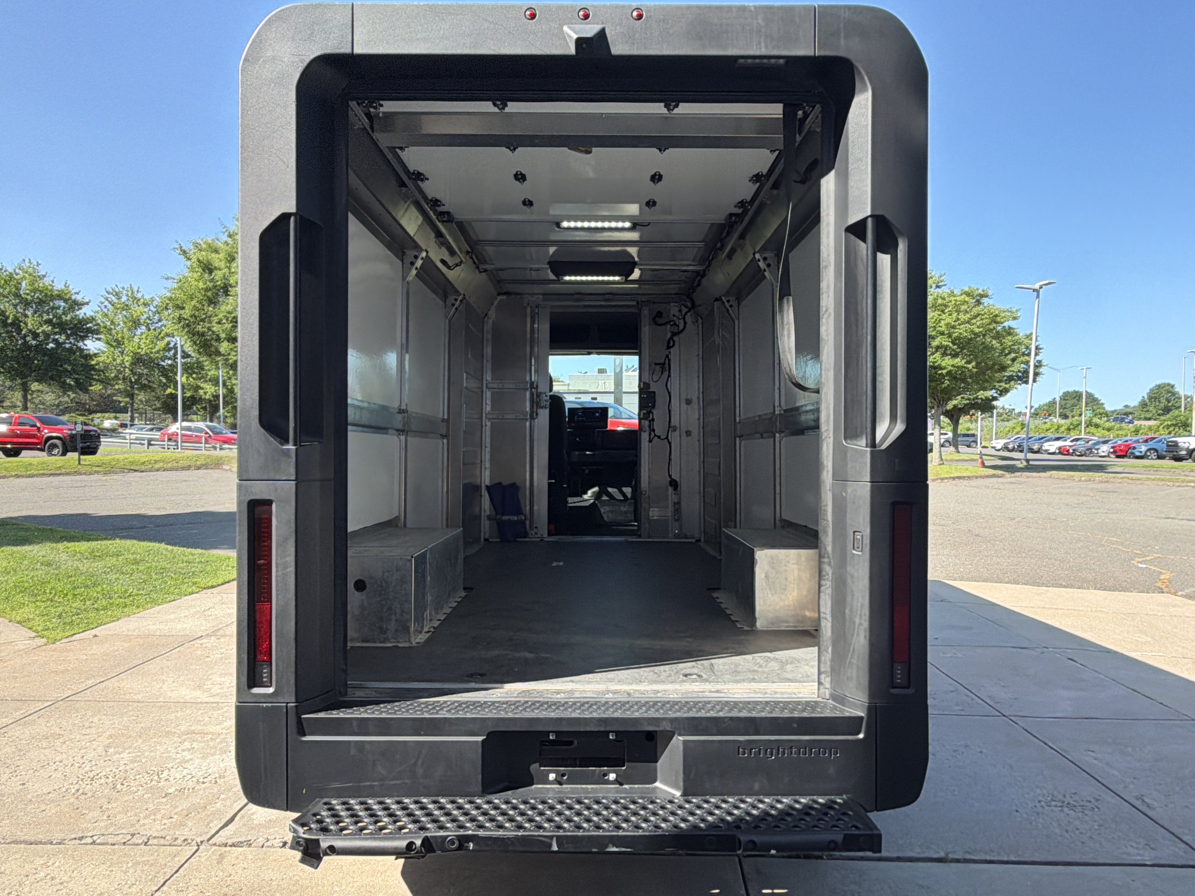 Used 2024 Chevrolet Brightdrop 600 w/ Commercial Equipment Package AWD/4WD image 21