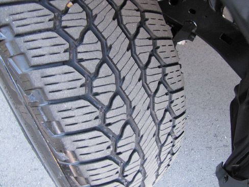 Used 2023 RAM 1500 Warlock AWD/4WD image 32