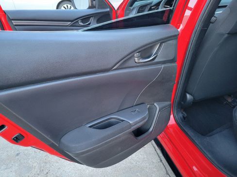 Used 2018 Honda Civic Sport image 18
