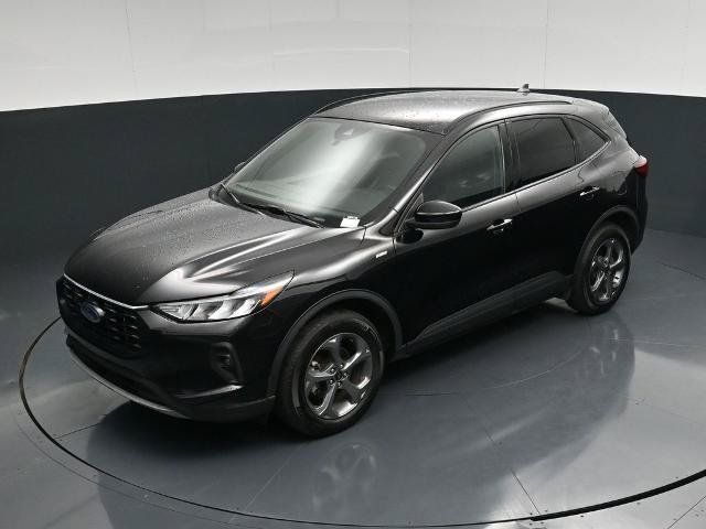 Certified 2025 Ford Escape ST-Line Select AWD/4WD image 38