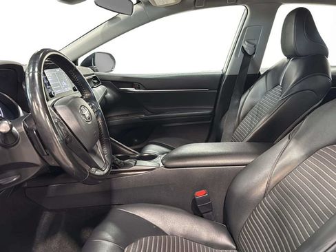 Used 2022 Toyota Camry SE FWD image 19