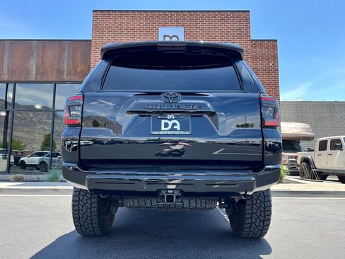 Used 2022 Toyota 4Runner TRD Off-Road Premium w/ Moonroof Package AWD/4WD image 5
