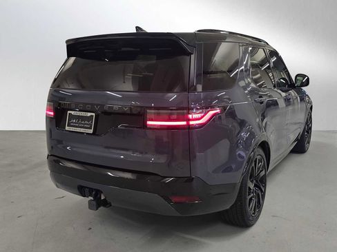 Used 2025 Land Rover Discovery Dynamic SE image 5