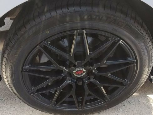 Used 2020 Ford Mustang Coupe RWD image 27