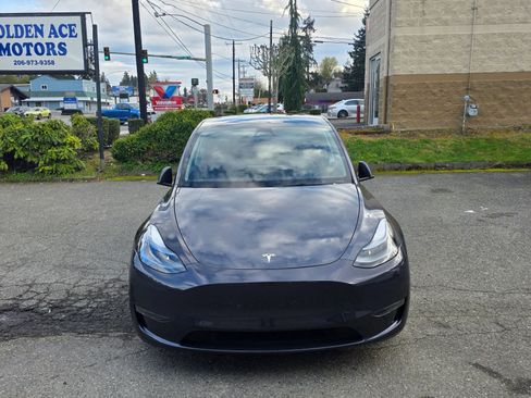 Used 2023 Tesla Model Y Long Range image 2
