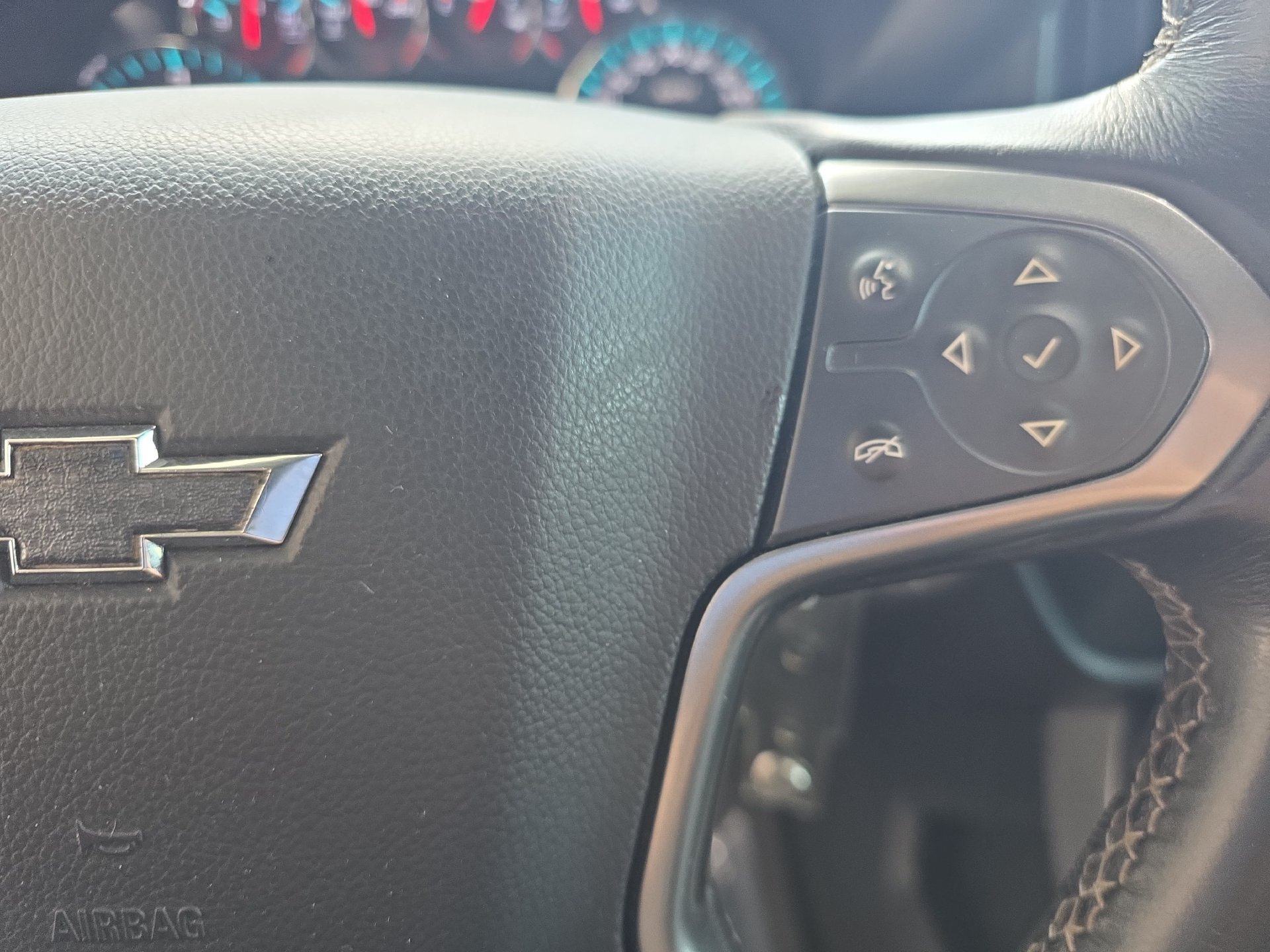 Used 2018 Chevrolet Silverado 1500 LT w/ All Star Edition AWD/4WD image 17