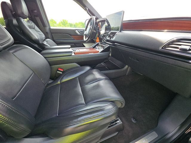 Used 2024 Lincoln Navigator Reserve AWD/4WD image 10