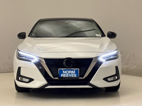 Used 2023 Nissan Sentra SR w/ SR Premium Package FWD image 3