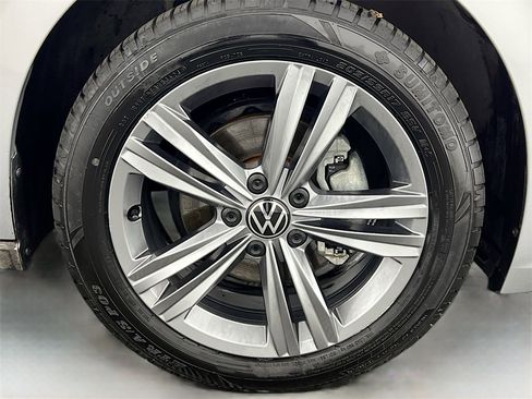 Used 2024 Volkswagen Jetta SE image 28