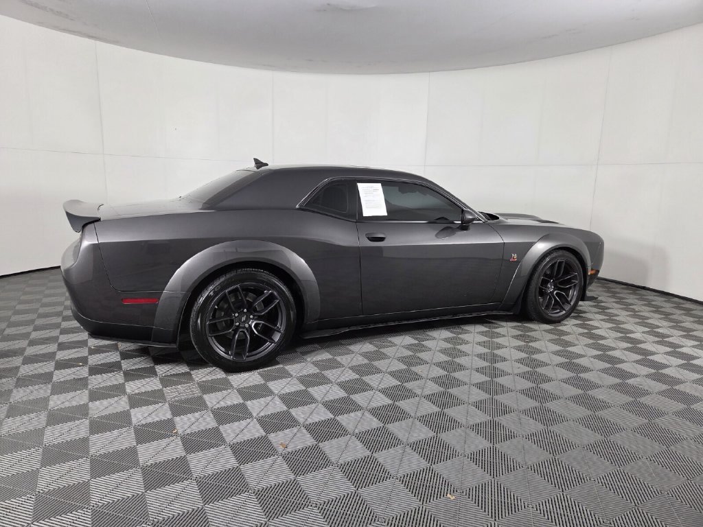 Used 2022 Dodge Challenger R/T Scat Pack RWD image 5