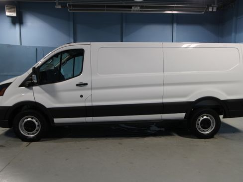 New 2026 Ford Transit 250 Low Roof RWD image 20