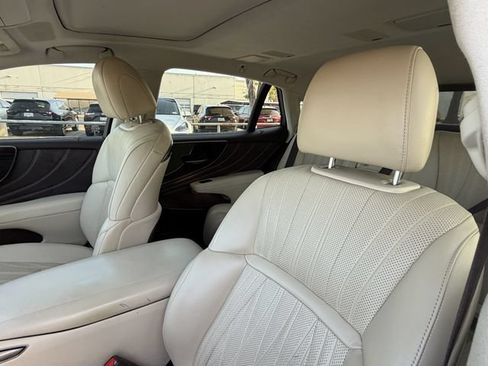 Used 2019 Lexus LS 500 w/ Interior Upgrade Package RWD image 26