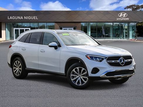Used 2023 Mercedes-Benz GLC 300 image 1