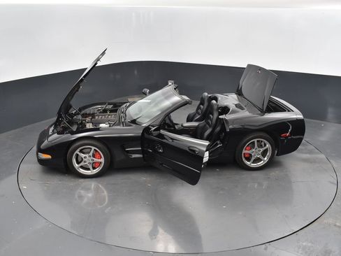Used 2000 Chevrolet Corvette Base w/ Performance Handling Pkg image 44