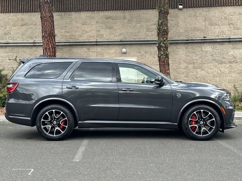 New 2026 Dodge Durango SRT Hellcat w/ Trailer Tow Group IV AWD/4WD image 2