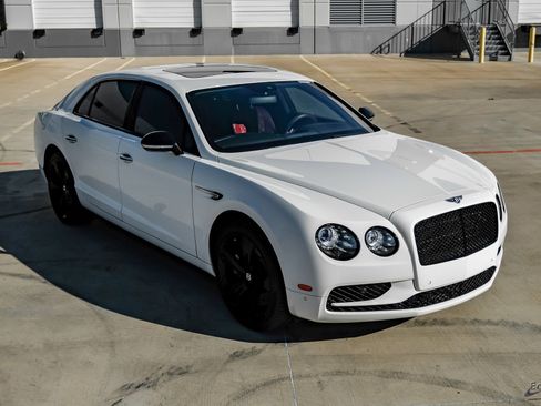 Used 2018 Bentley Flying Spur S V8 image 25
