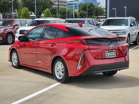 Used 2017 Toyota Prius Prime Advanced FWD image 5