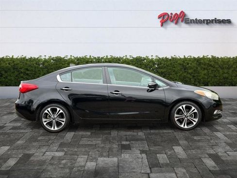 Used 2015 Kia Forte EX w/ Premium Package FWD image 7
