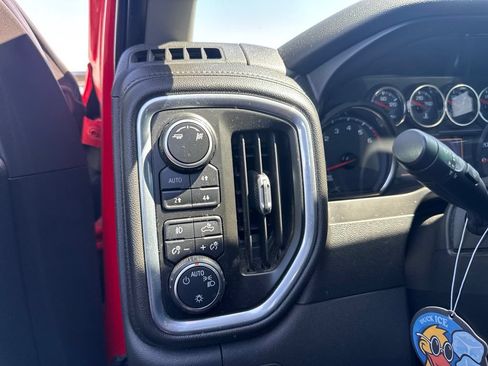 Used 2019 Chevrolet Silverado 1500 LT Trail Boss AWD/4WD image 7