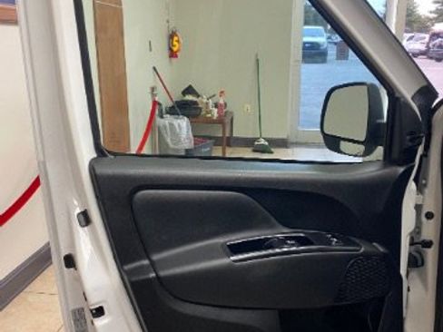 Used 2021 RAM ProMaster City Tradesman w/ Window Group 09 image 23