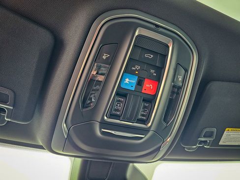 New 2025 Jeep Grand Cherokee Laredo X w/ Luxury Tech Group I image 30