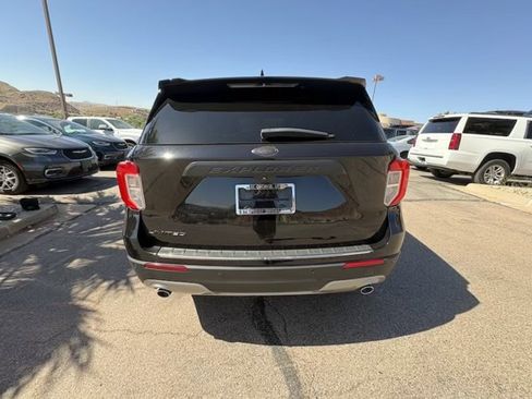 Used 2023 Ford Explorer Limited RWD image 4
