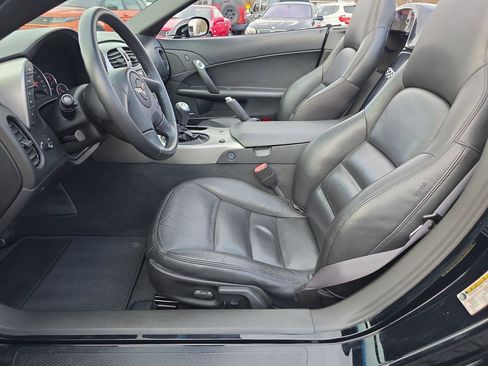 Used 2005 Chevrolet Corvette Convertible w/ Preferred Equipment Group image 3