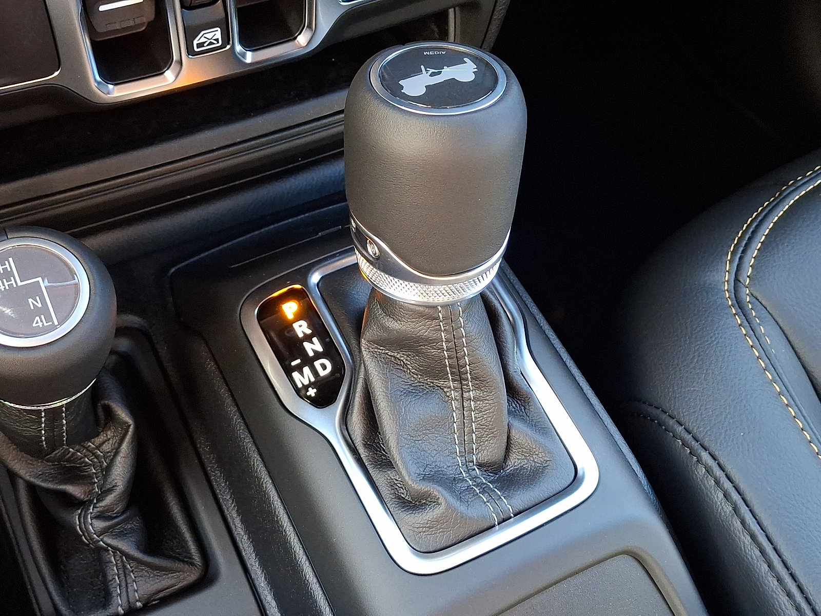 New 2027 Jeep Wrangler Unlimited Sahara AWD/4WD image 10