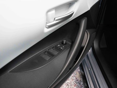 New 2026 Toyota Corolla SE w/ SE Premium Package image 7