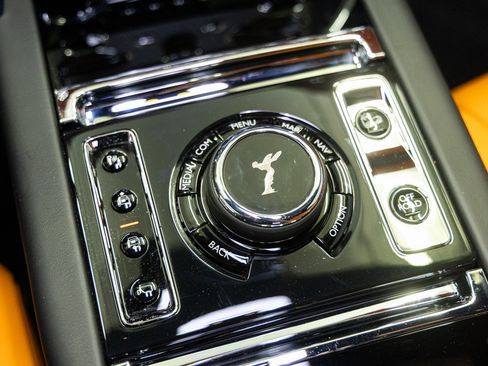 Certified 2024 Rolls-Royce Cullinan AWD/4WD image 49