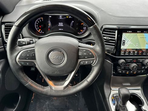 Used 2019 Jeep Grand Cherokee Overland image 16
