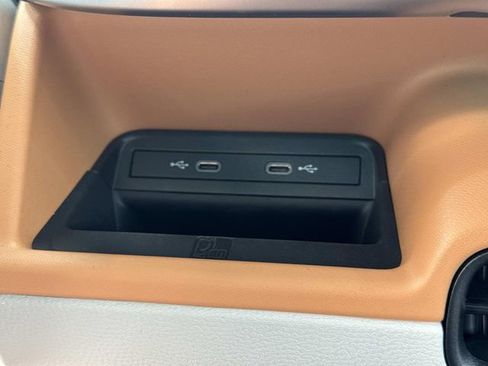 New 2025 Volkswagen ID. Buzz 1st Edition image 28