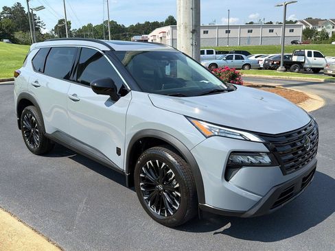 New 2026 Nissan Rogue Dark Armor FWD image 8