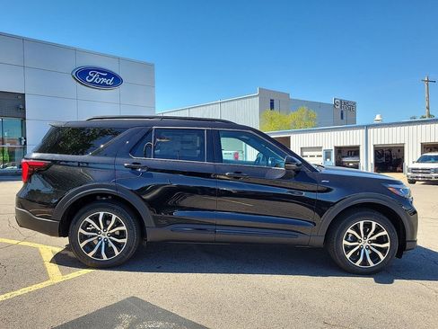 New 2026 Ford Explorer ST-Line AWD/4WD image 6