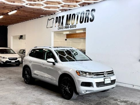 Used 2013 Volkswagen Touareg Executive AWD/4WD image 1