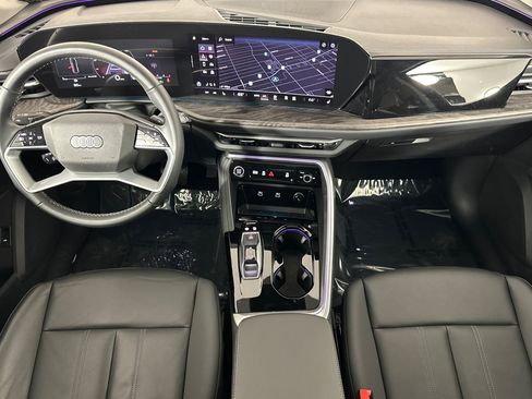 Used 2025 Audi Q5 Premium w/ 19" Wheel Package image 12