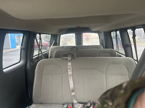 Used 2021 Chevrolet Express 3500 LT w/ LT Preferred Equipment Group image 10